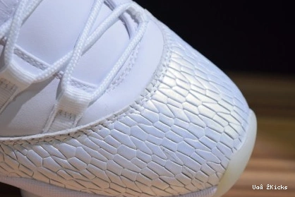 Heiress 6257 Jordan 715 White 897331- Bold Frost Low Air 11 0720